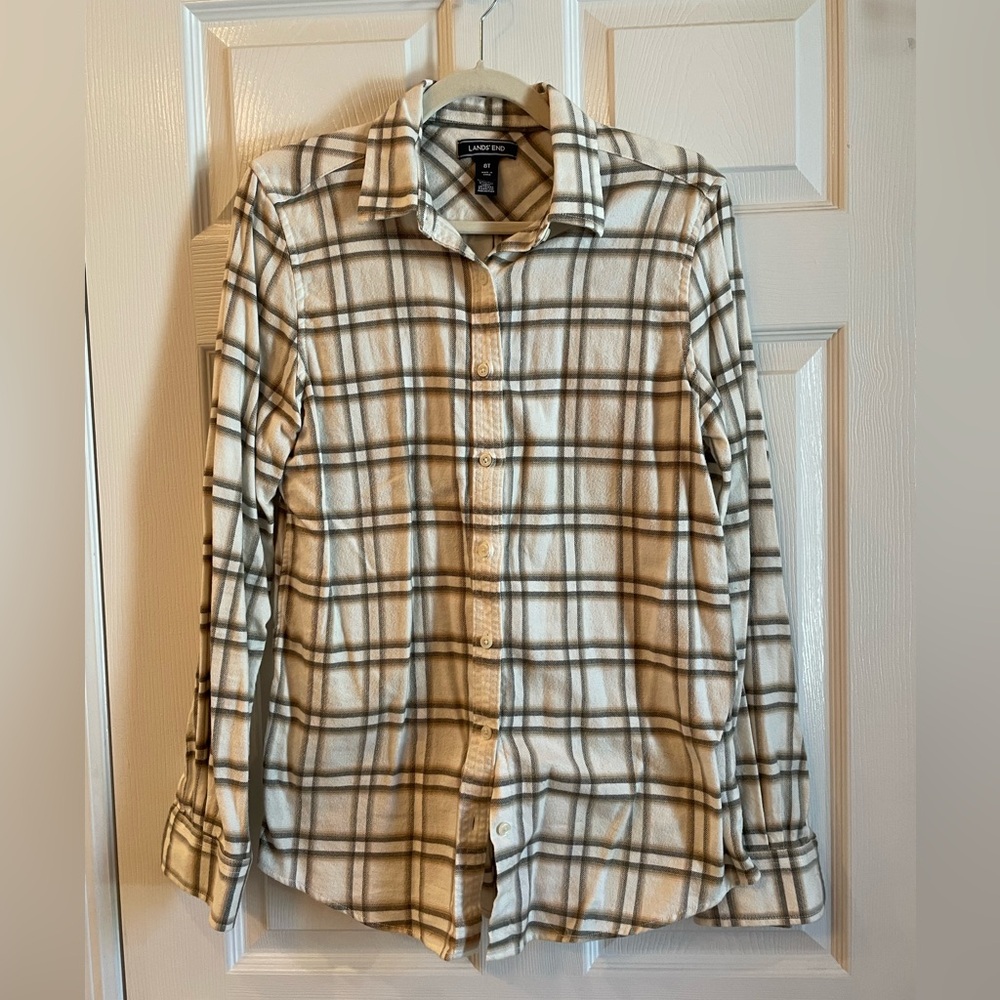 Women’s Lands End Flannel 8T